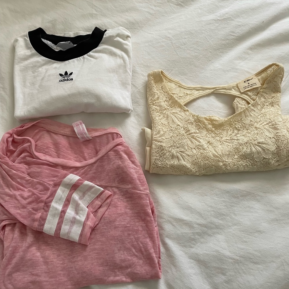 3 shirts size S